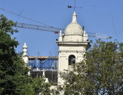 La Iglesia dijo que era un montaje, pero la obra de la UC ya afea el paisaje urbano - Nacionales - ABC Color