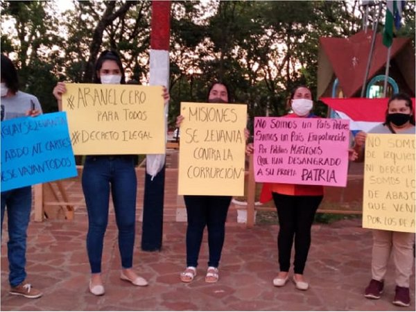 Universitarios reclaman derogación de artículos de ley de arancel cero