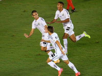 Santos y Wanderers triunfan en sus estrenos