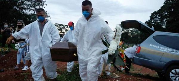 Brasil, desbordado por la pandemia, bate récord con 1.972 muertos en un día