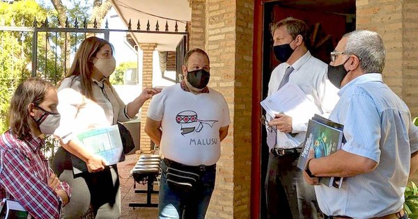 La Nación / Presentan denuncia de ataques a medios de comunicación