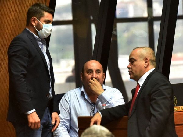 HC apunta a salvar a Velázquez y PPQ da un giro y apoya juicio