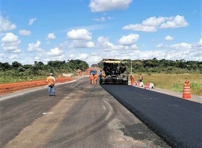 En Caaguazú avanza la construcción de colectoras e inician tareas en futuras pasarelas sobre la ruta PY02 | .::Agencia IP::.