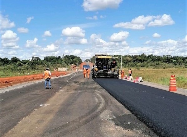 En Caaguazú avanza la construcción de colectoras e inician tareas en futuras pasarelas sobre la ruta PY02 | .::Agencia IP::.