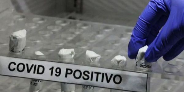 Salud en alerta roja por explosión de Covid, sin vacunas ni fármacos
