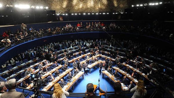 Congreso de Brasil aprobó un proyecto de ley que tipifica el crimen de “stalking” o acoso reiterado | Ñanduti