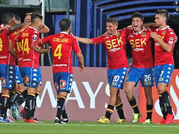 Unión Española saca de su cancha mínima ventaja