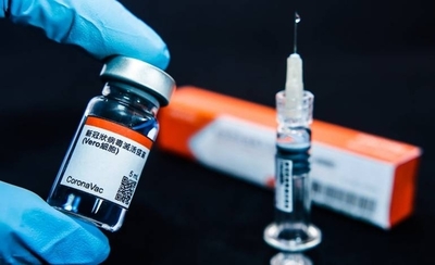 Diario HOY | Vacunación con dosis de Coronavac arranca desde hoy