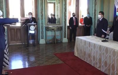 Celina Lezcano y Juan Manuel Brunetti juraron como nuevos ministros