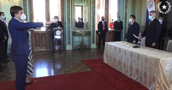 Juran como nuevos ministros, Celina Lezcano y Juan Manuel Brunetti