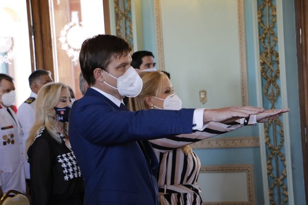Juran nuevos titulares de ministerios de la Mujer y de Educación