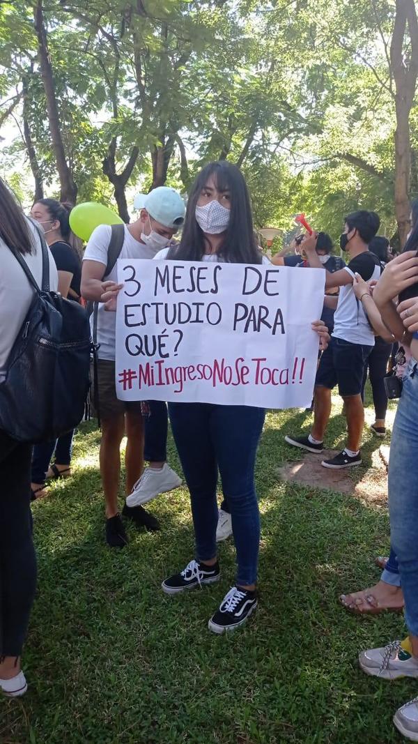 Ingresantes de Ciencias Económicas de la UNA volverán a manifestarse hoy » San Lorenzo PY