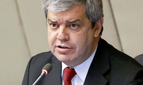 Enrique Riera dio positivo al COVID-19 - Noticiero Paraguay