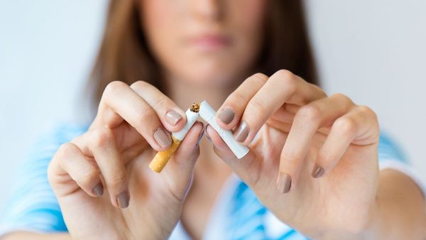 Estrategias simples para dejar el hábito poco saludable de fumar