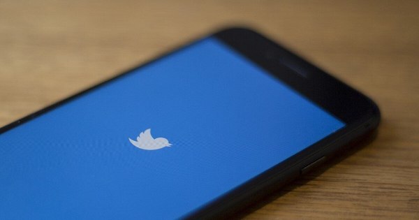 La Nación / Rusia “frena” el funcionamiento de Twitter y amenaza con bloquearlo