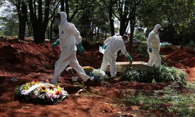 Brasil reportó este martes 1.972 muertes por coronavirus en un solo día