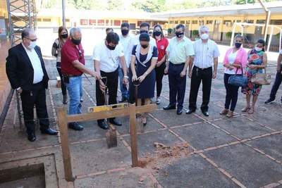Inician obras en ocho escuelas de Hernandarias con dinero del Fonacide