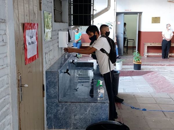 Posiciones dispares sobre suspensión de clases presenciales - Nacionales - ABC Color