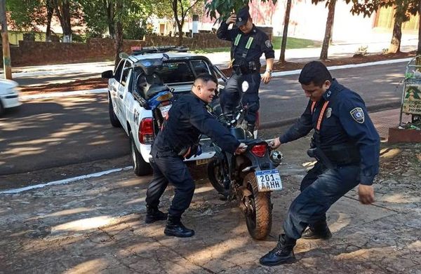 Recuperan tres motocicletas hurtadas en Presidente Franco - ABC en el Este - ABC Color