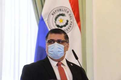 Ministro de Salud pide un "poquito de paciencia", dice tener "más problemas que libro de Baldor" - ADN Digital
