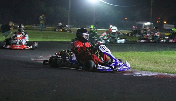 La segunda del karting, este sábado y con “faros” encendidos