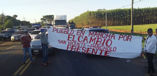 Cierran ruta en Guayaybí para exigir juicio político al presidente Abdo y vicepresidente Velázquez - Nacionales - ABC Color