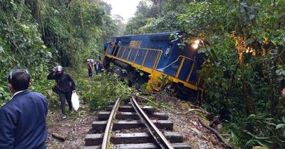 La Nación / Tren a Machu Picchu descarrila sin dejar heridos
