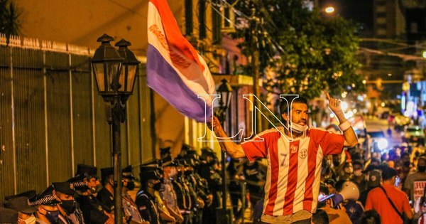 La Nación / Pensar en convocar a elecciones es “lo peor que se puede hacer”, según Rasmussen