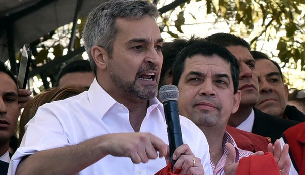 Abdo pide a sus “correlí” que se queden en casa porque es la mejor forma de ayudar a su Gobierno - Noticiero Paraguay