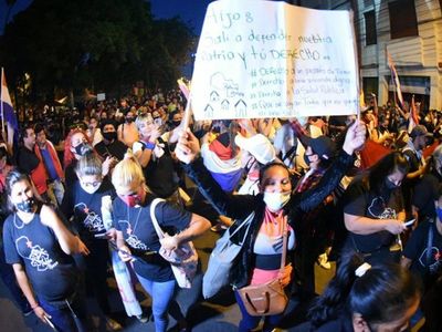 Al grito de "¡Fuera Marito!", ciudadanos se maniifiestan por sexto día