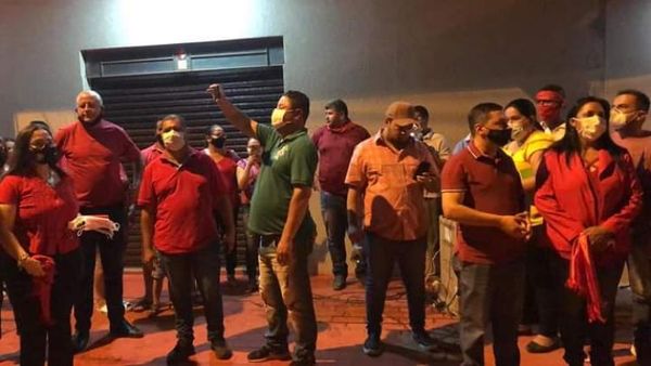 Hurreros volvieron a gritar frente al domicilio del diputado Juancho Acosta en Pedro Juan Caballero
