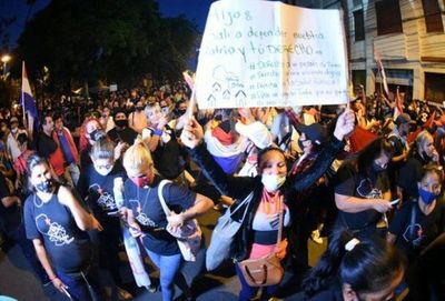 Al grito de ¡Fuera Marito!, ciudadanos se manifiestan por sexto día