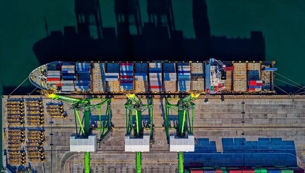 Exportaciones cayeron 18,2% en el primer bimestre (sector primario registró retracción de 41% a febrero)