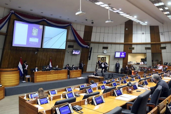Colorados hacen el vacío en sesión para evitar debatir sobre crisis | El Independiente