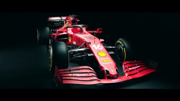 Ferrari presenta el SF21, monoplaza con el que correrá Carlos Sainz