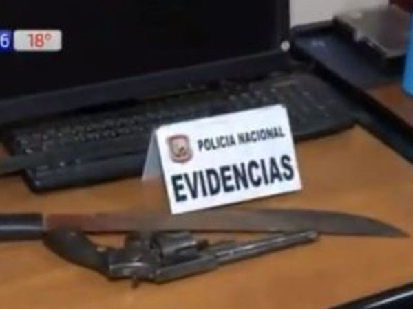 Amenazó con machete a su mamá de 84 años