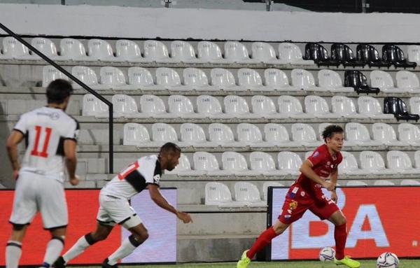 Nacional se hace fuerte en el “Bosque” y golea a Olimpia