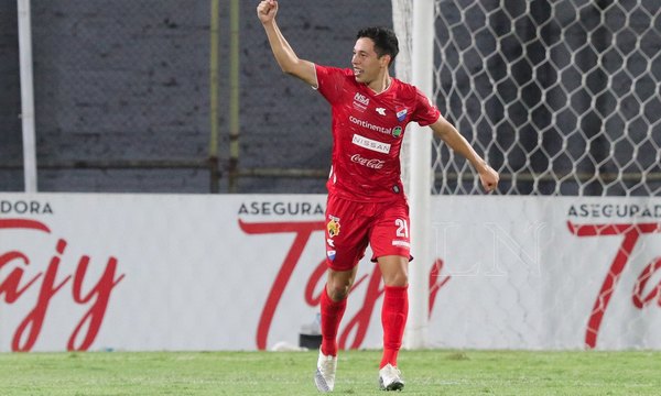 Arrúa, autor del mejor gol de los últimos tiempos en el fútbol paraguayo