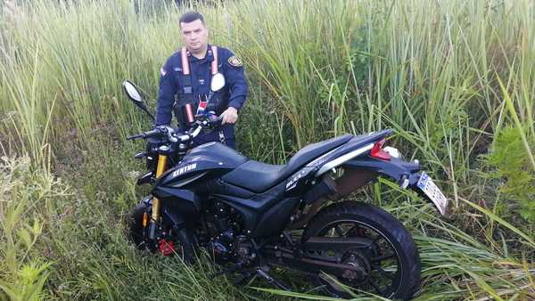 Recuperan tres motos robadas que estaban ocultas en yuyal