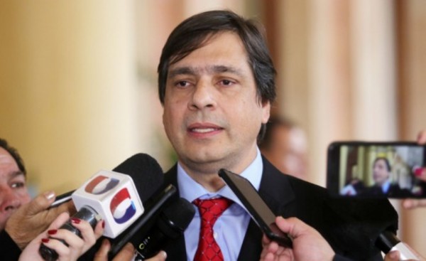 Tras renuncia de Gubetich nombran a Vicente Bataglia en IPS