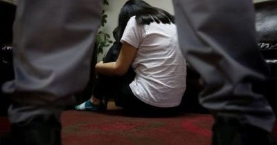 Una menor fue abusada por su padre, un pastor y su esposa. Ya está en un albergue