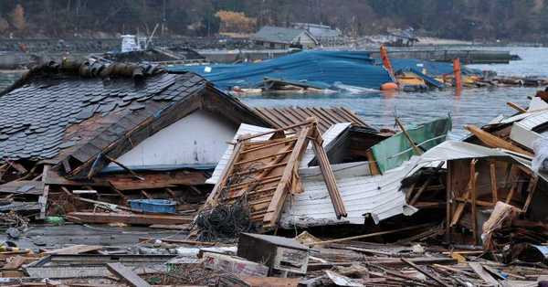 Hombre lleva diez años buceando para encontrar a su esposa desaparecida en el tsunami de Japón - SNT