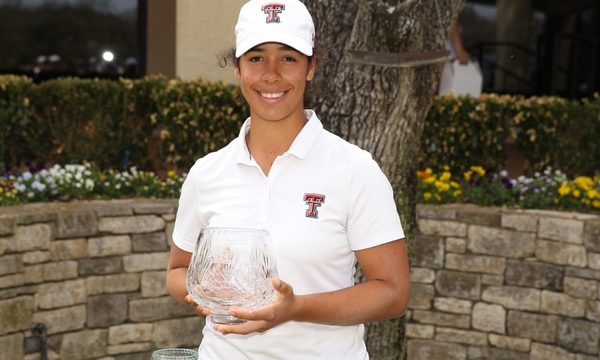 Golfista paraguaya se consagra campeona en Estados Unidos