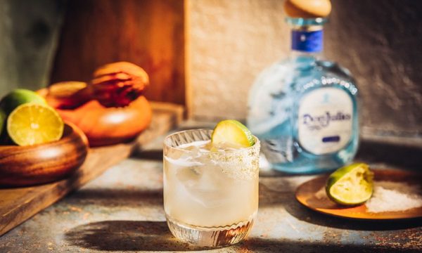 Clase de coctelería en la Semana británica
