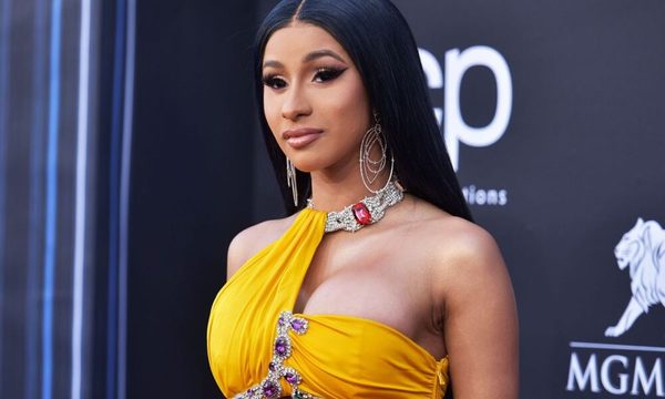 Cardi B se convierte en la primera rapera en tener un sencillo de diamante