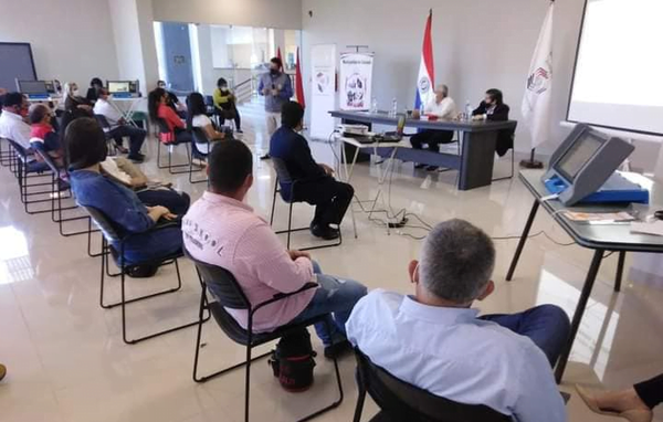 Caazapá: Lanzan Plan de Capacitación para las Elecciones Municipales - Noticiero Paraguay