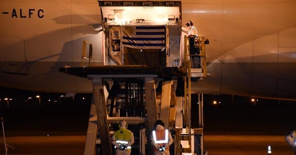 La Nación / Uruguay podría vacunar a toda su población en 4 meses