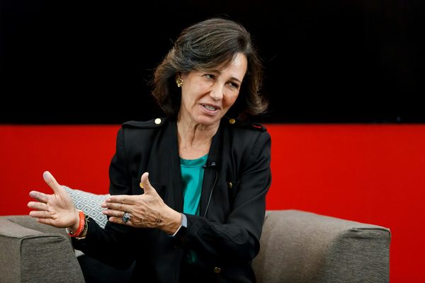 Ana Botín llama a hablar de feminismo en el sector financiero - MarketData