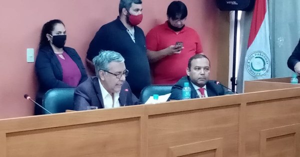 La Nación / Concejal de San Lorenzo pide suspender licitaciones de empedrado ante crisis sanitaria