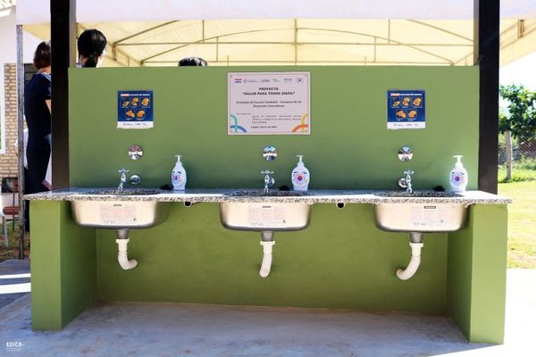 Instalan más de 20 lavatorios de manos en escuelas de Limpio para el retorno a clases - Megacadena — Últimas Noticias de Paraguay